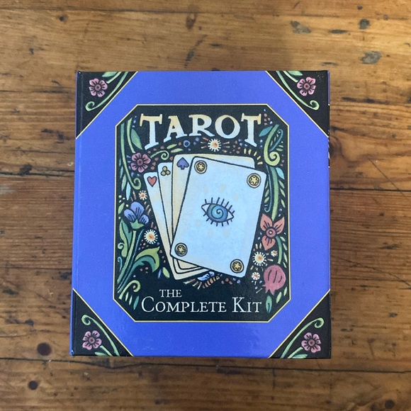 Mega Minis Tarot Kit - Picture 1 of 11